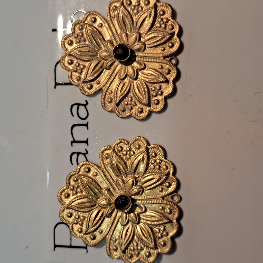 Vintage Banana Bob Earrings 15$